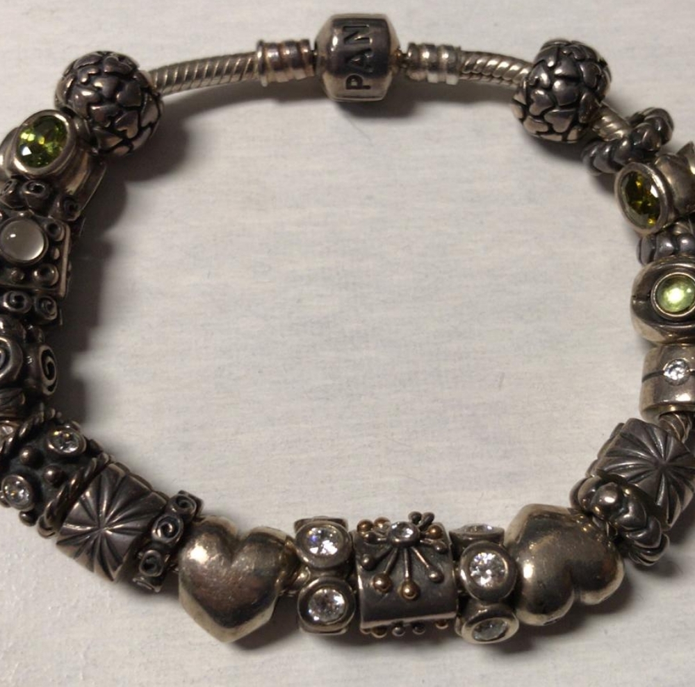 EUC Pandora Silver Charm Bracelet With 22 Charms Hearts Flowers Peridot Crystal